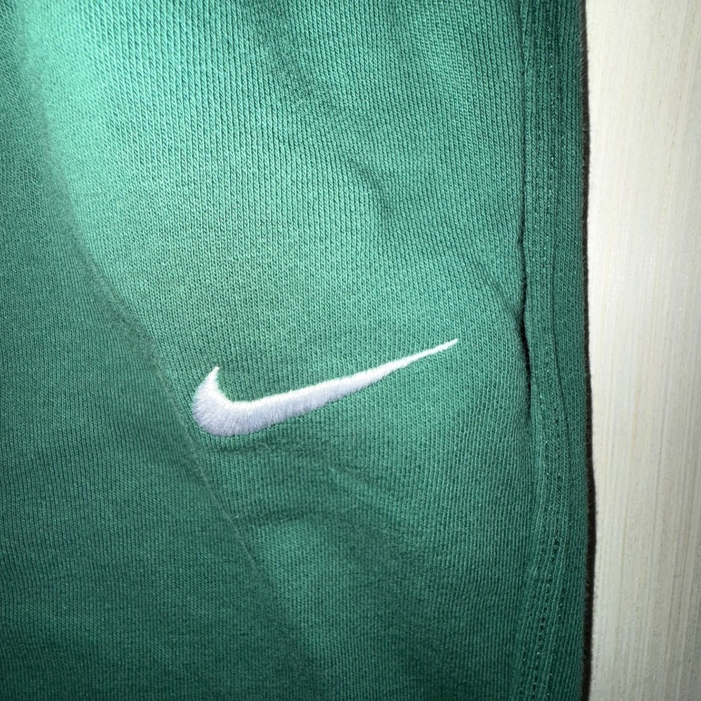 Nike Mens XL Club Fleece Joggers Green Sweatpants Embroidered Swoosh 0928